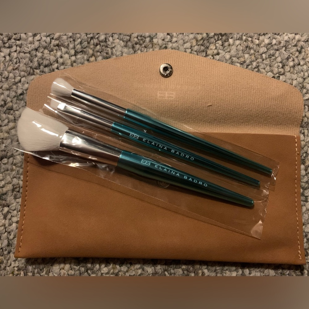 Elaina Badro 3 Piece Professional Brush Set w/ leather pouch